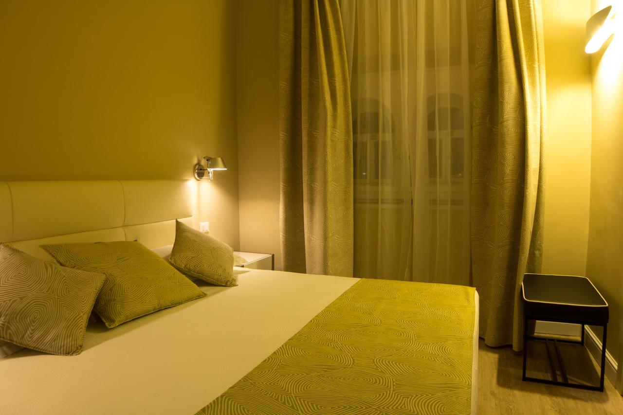 Hotel Universal ลีวอร์โน ภายนอก รูปภาพ